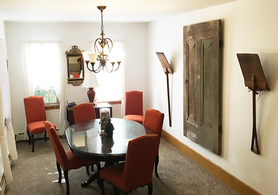 Large 3 bedroom, 2 bath with En suite master, fully stocked kitchen with a bar, full living room, full dining room, great private patio with hot tub, air conditioning and heating, WiFi, iHome, Comcast TV/DVD.