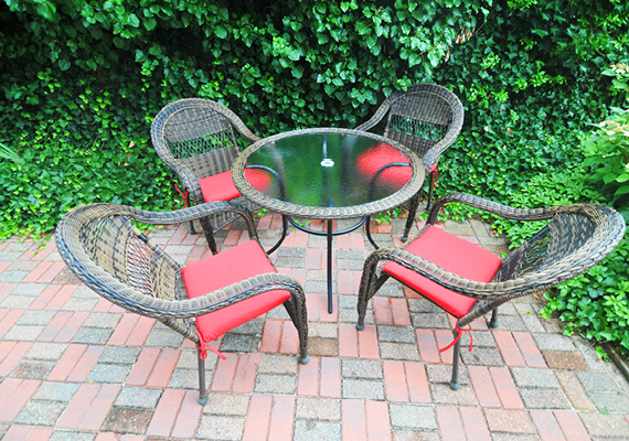 Large 3 bedroom, 2 bath with En suite master, fully stocked kitchen with a bar, full living room, full dining room, great private patio with hot tub, air conditioning and heating, WiFi, iHome, Comcast TV/DVD.