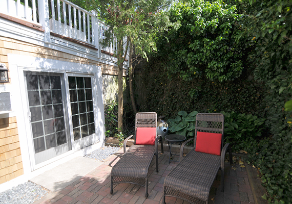 Large 3 bedroom, 2 bath with En suite master, fully stocked kitchen with a bar, full living room, full dining room, great private patio with hot tub, air conditioning and heating, WiFi, iHome, Comcast TV/DVD.